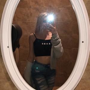 Meet your Posher, Alexus